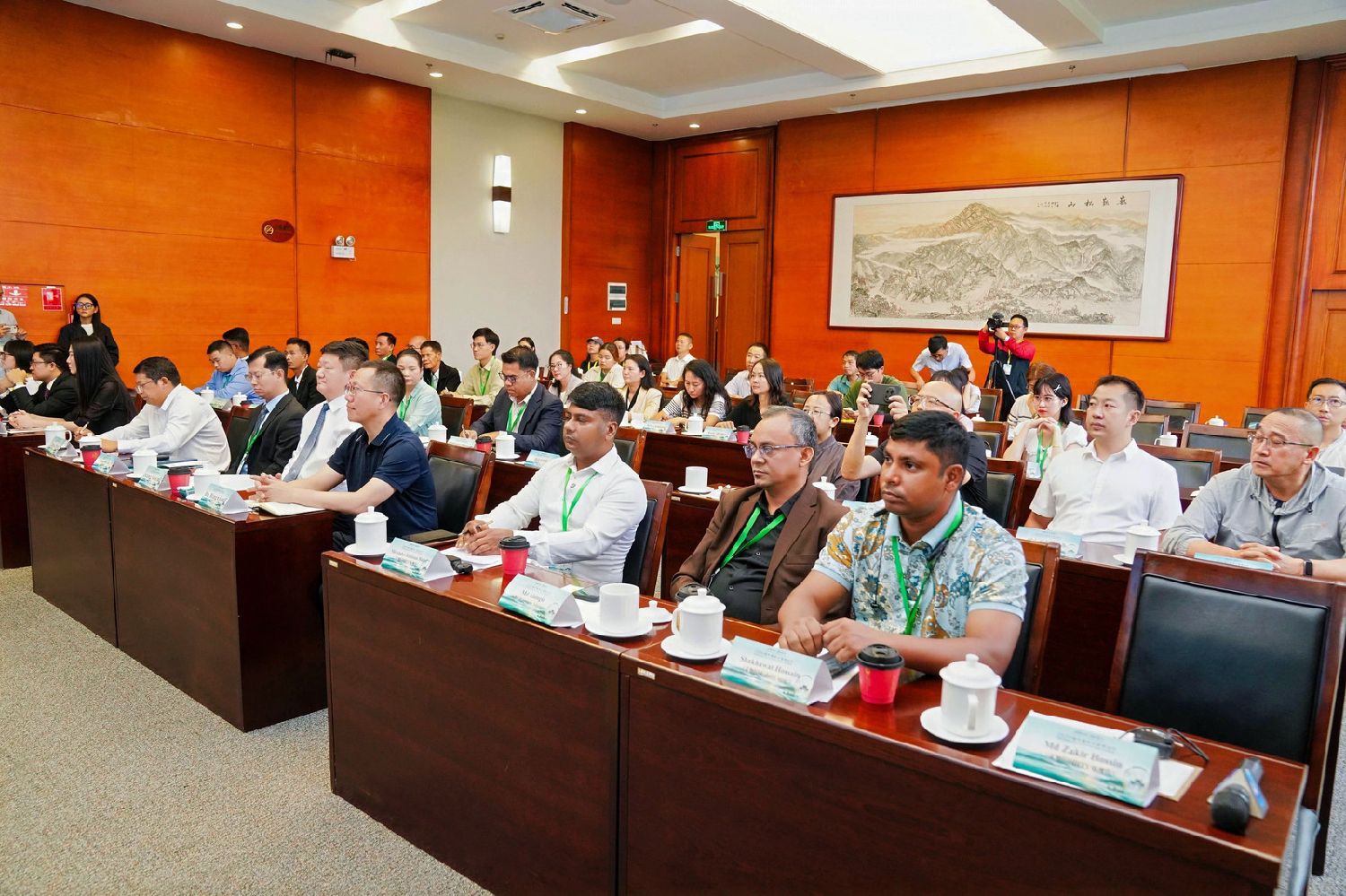 “ကမ္ဘာ့အမြင်ဖြင့် စုစည်းပုံဖော်ခြင်း - ပေါက်ရှန်းနှင့် သာယာလှပသော ဆုံစည်းမှု” ၂၀၂၆ ပြည်ပမီဒီယာသတင်းထ(图8)