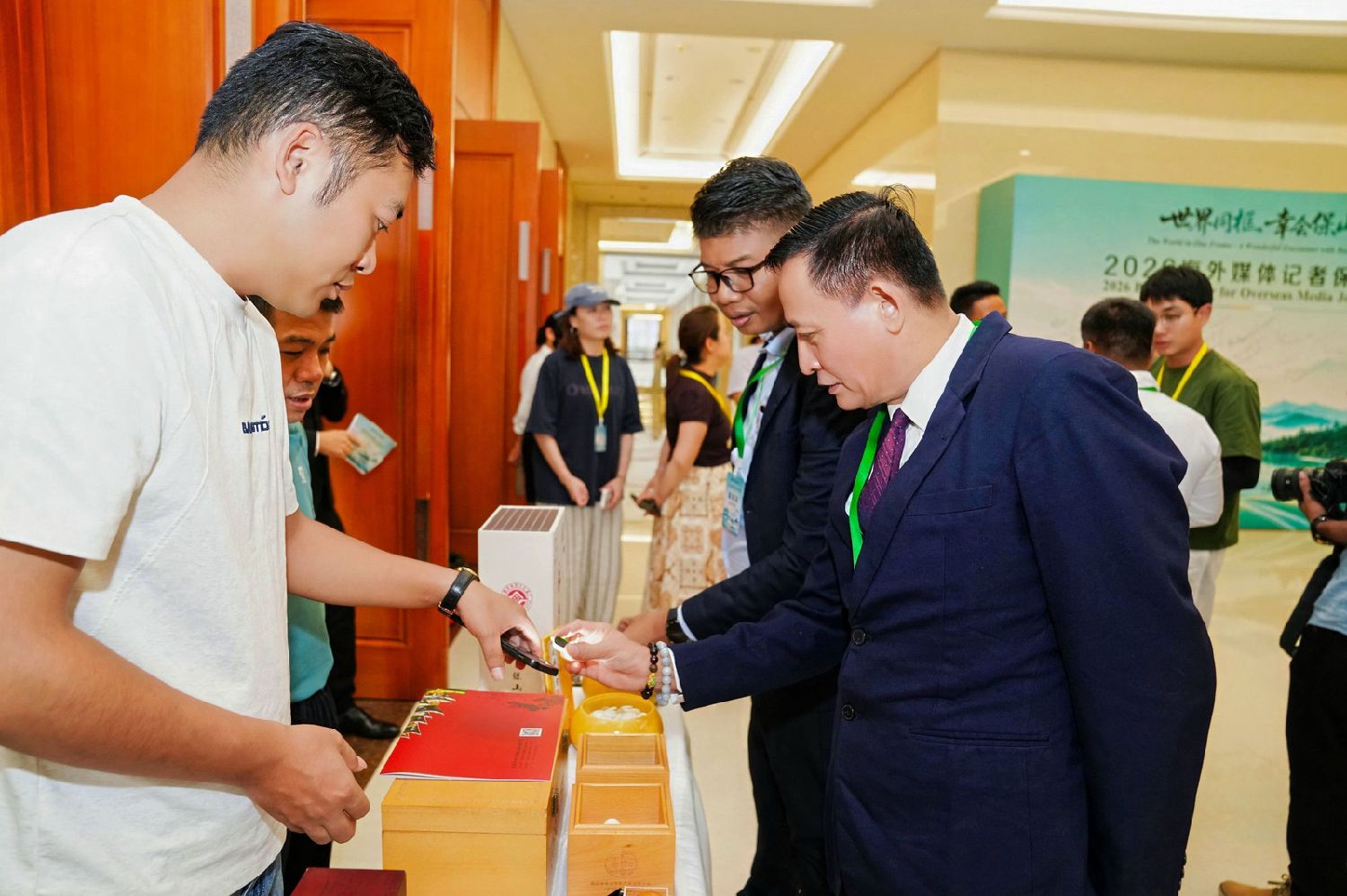 “ကမ္ဘာ့အမြင်ဖြင့် စုစည်းပုံဖော်ခြင်း - ပေါက်ရှန်းနှင့် သာယာလှပသော ဆုံစည်းမှု” ၂၀၂၆ ပြည်ပမီဒီယာသတင်းထ(图10)